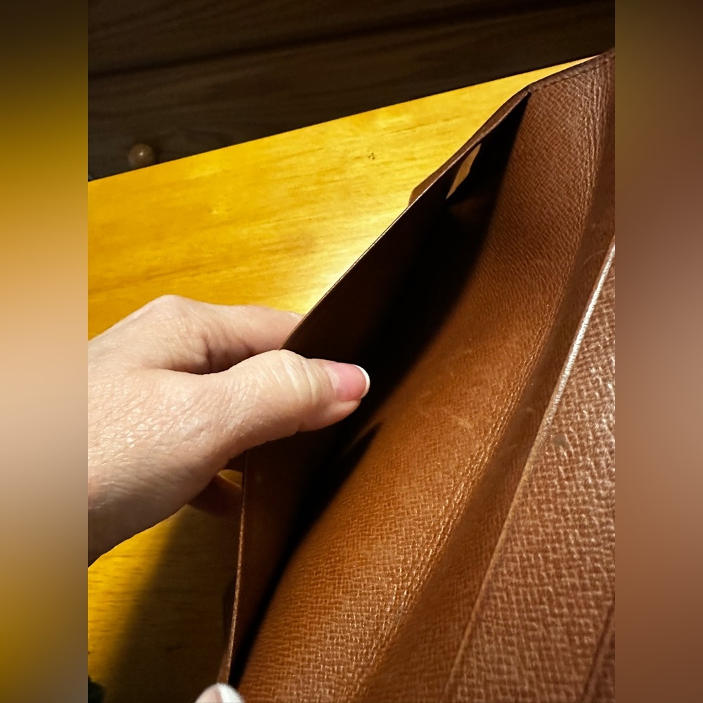 Louis Vuitton Brown Monogram Long Foldover Wallet in Like New Condition - Picture 10 of 10